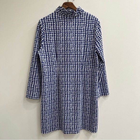 Tyler Boe Constance blue white etched houndstooth sheath dress ruffle neckline - Picture 3 of 11